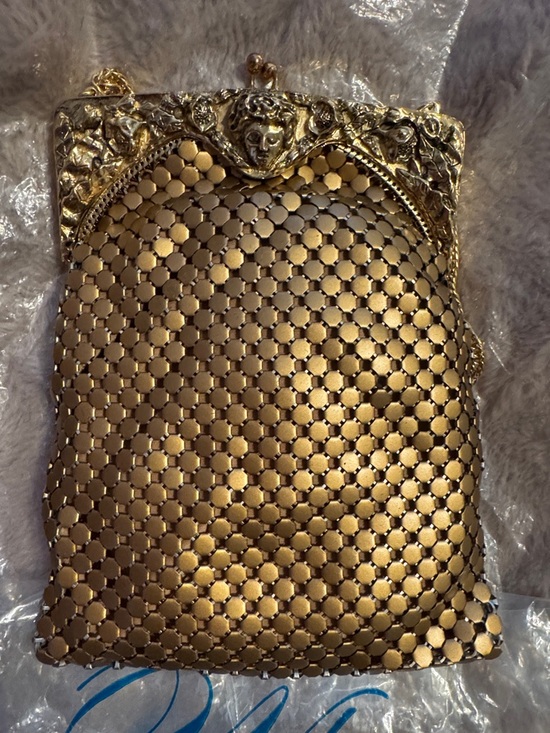 Whiting & Davis Handbags - RARE Whiting and Davis mesh bag with face